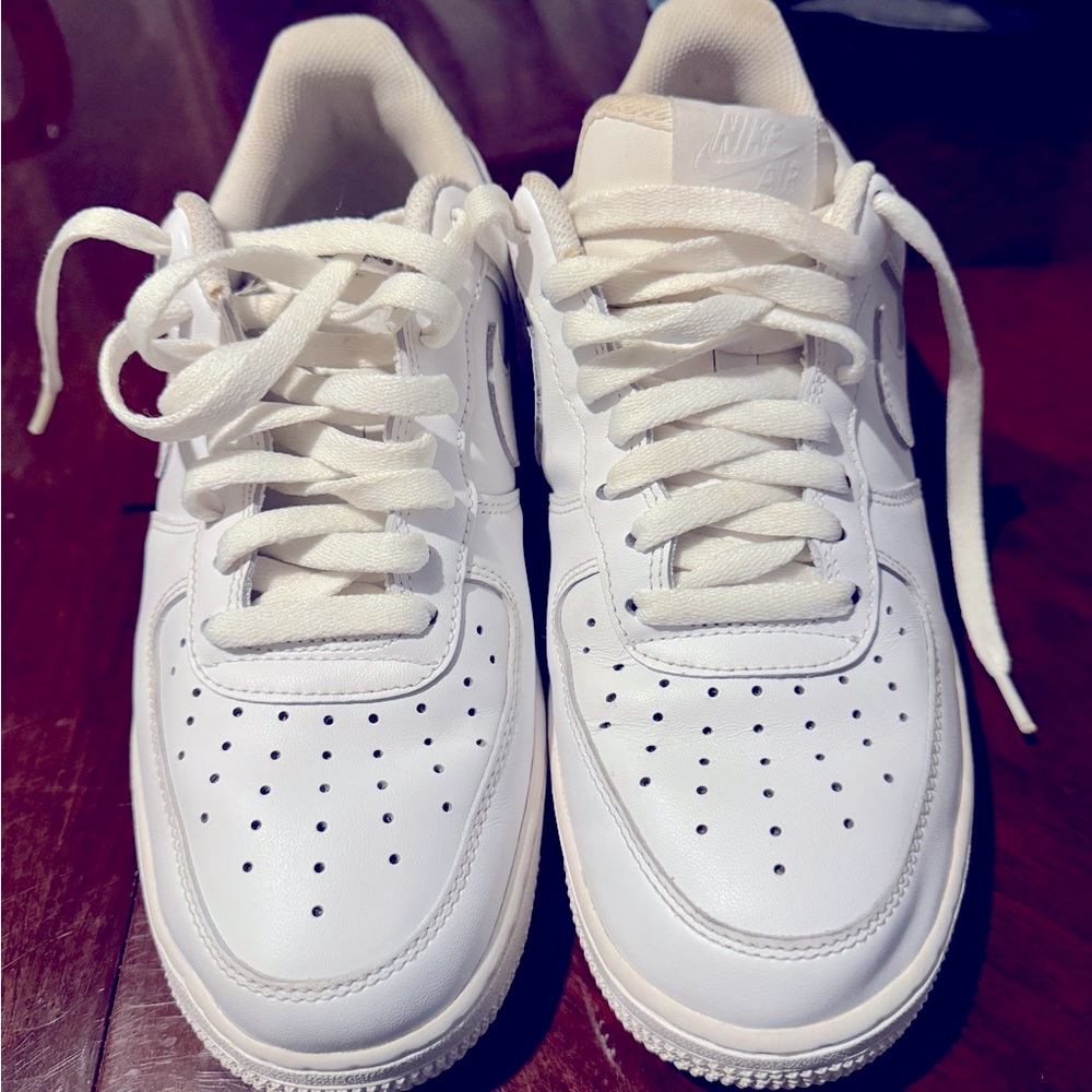 White Nike Air Force ones size 9 1/2